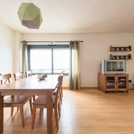 Lovely 3 Bedroom For The Perfect In Apartment