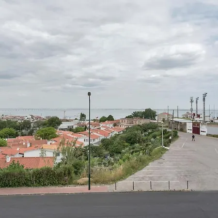 Lovely 3 Bedroom For The Perfect In *